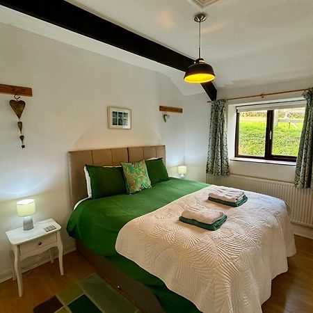 Polrunny Farm Elderberry Cottage With Sea View Боскасъл Екстериор снимка