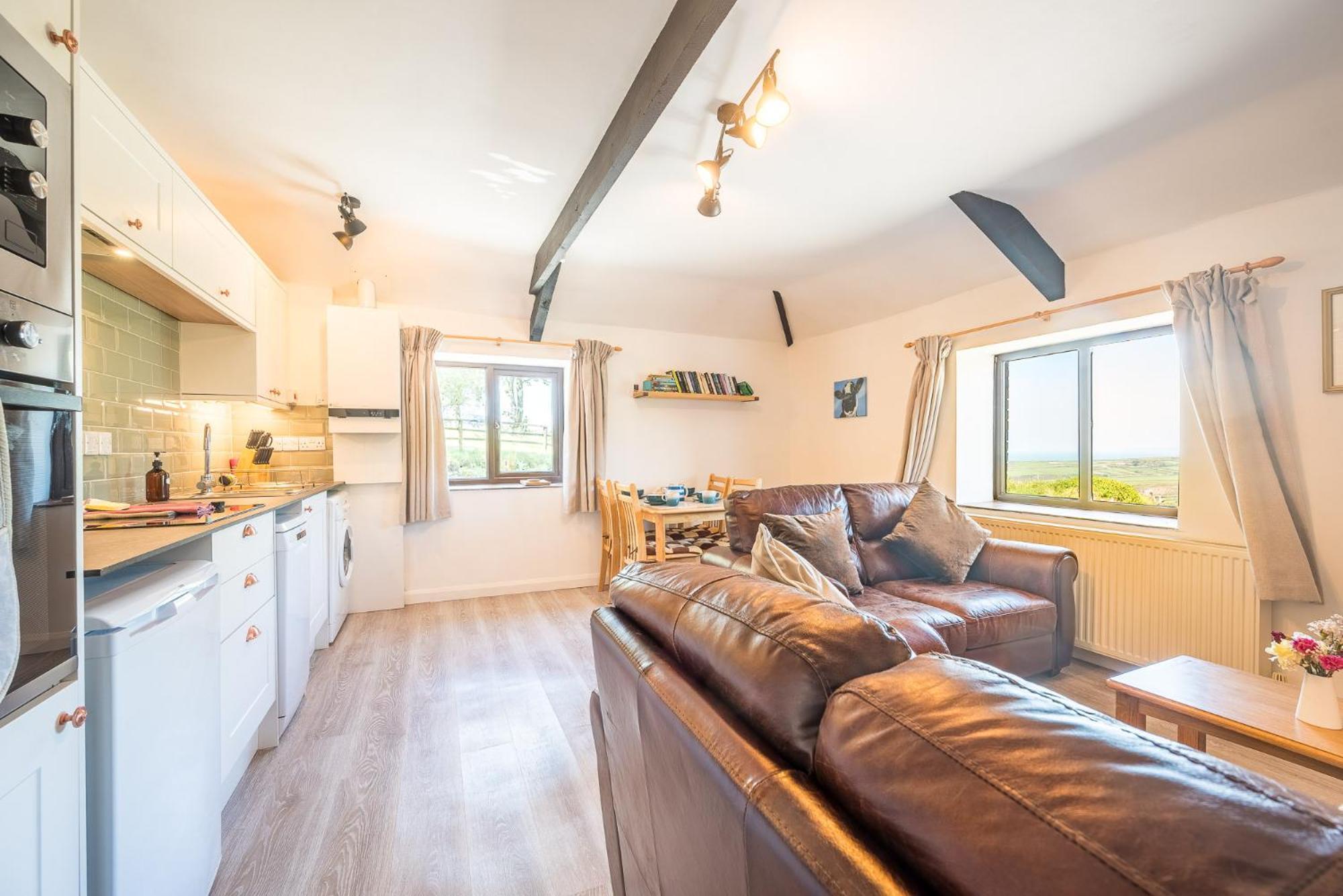 Polrunny Farm Elderberry Cottage With Sea View Боскасъл Екстериор снимка